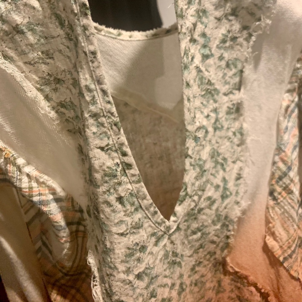 Shirt never worn gimmicks